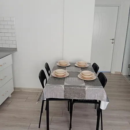 Yigit Apartment *
